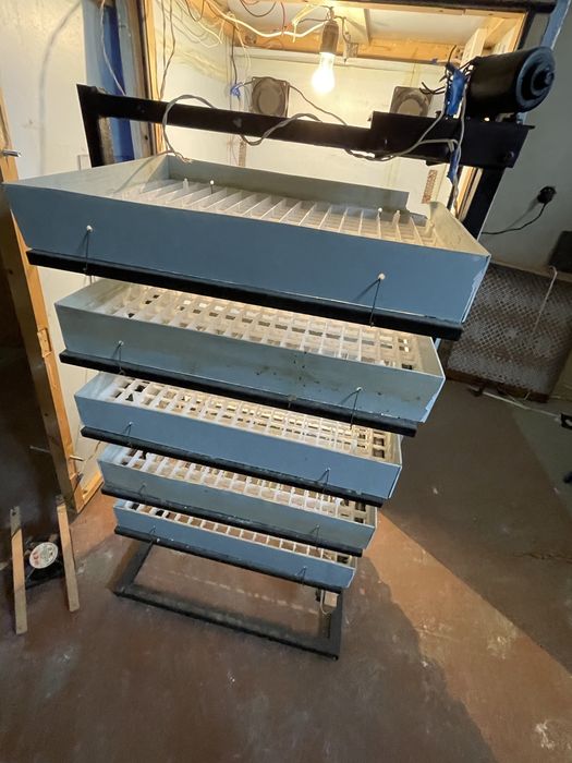 инкубатор сотилади