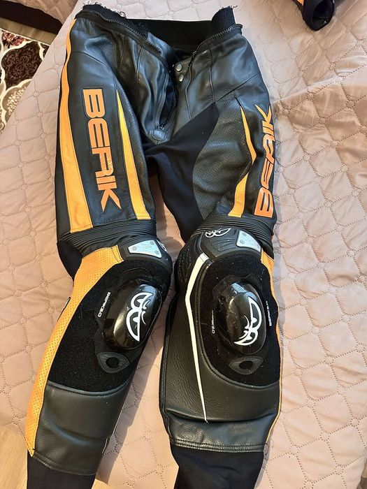 Мото екип BERIK 52