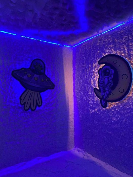 солевая шахта, пещера.