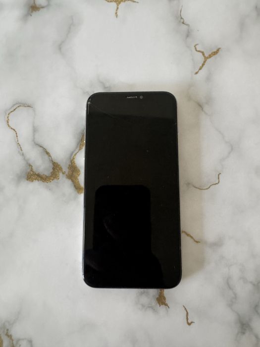 Айфон х 256гб емкость 100