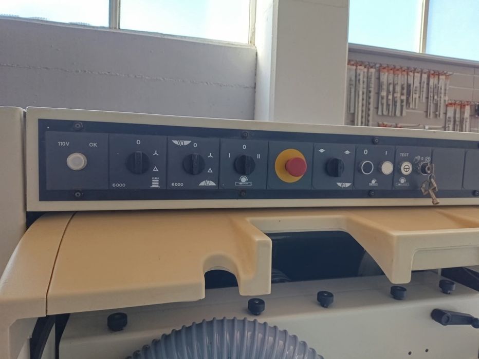 Четеристранката с 4 глави 180/120  мм  SCM като нова