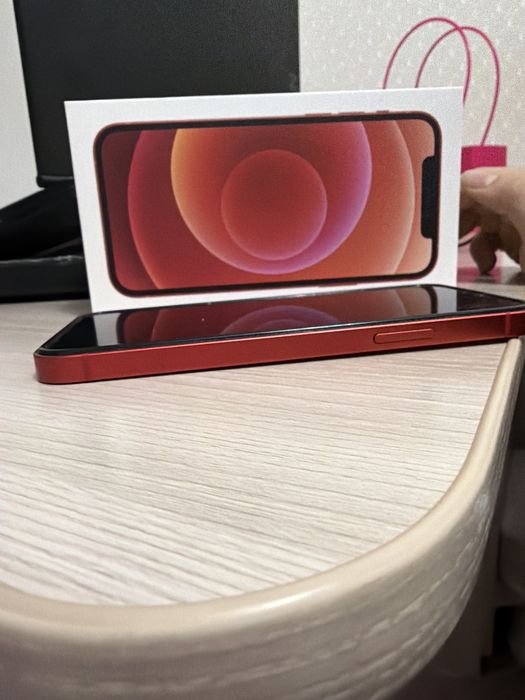 Продам Айфон 12 б/у