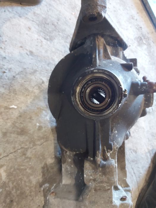 Продам редуктор  задний