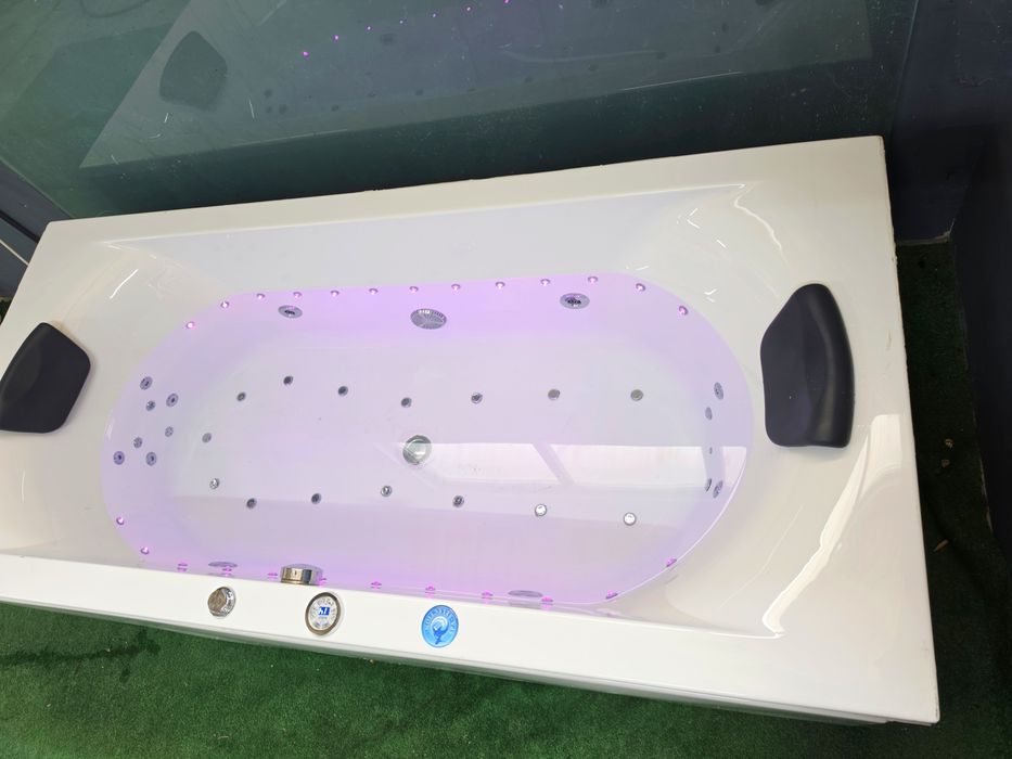 *Spa* Джакузи (Хидромасажна Вана) с Различни Режими на Масаж  1,90х0.90