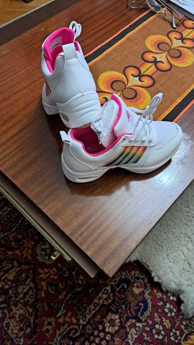 Спортни маратонки