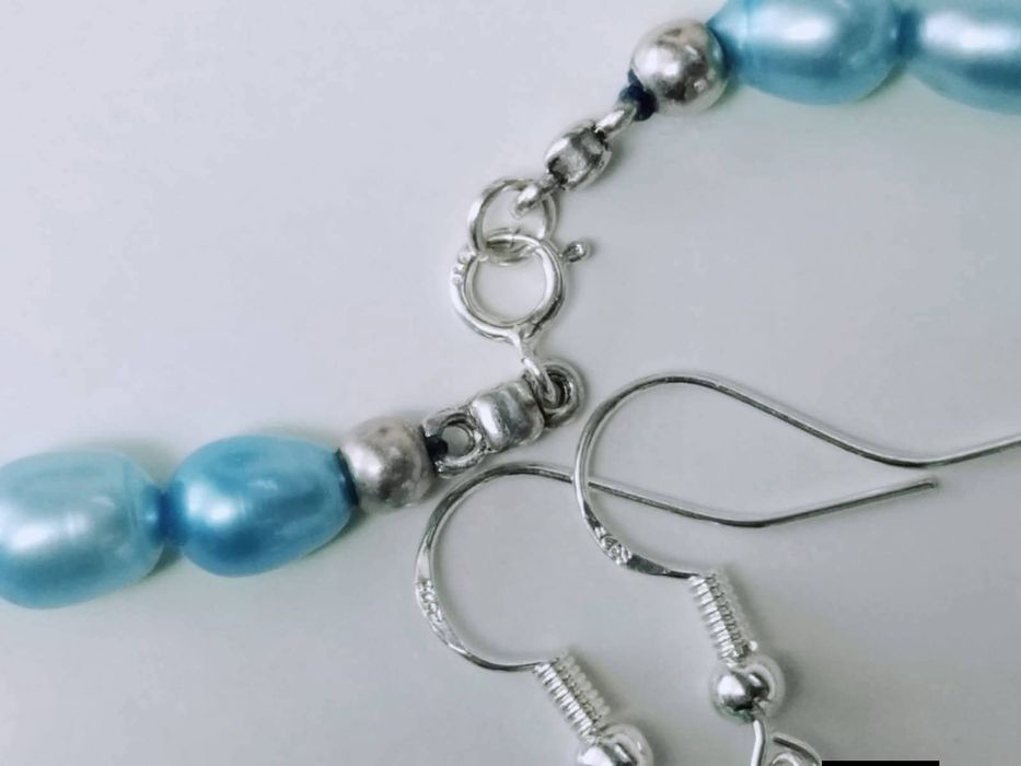 Set lant/colier, bratara si cercei argint 925, perle cultura albastru