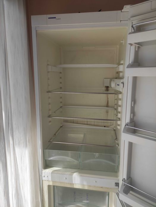 Хладилник Либхер работещ за части