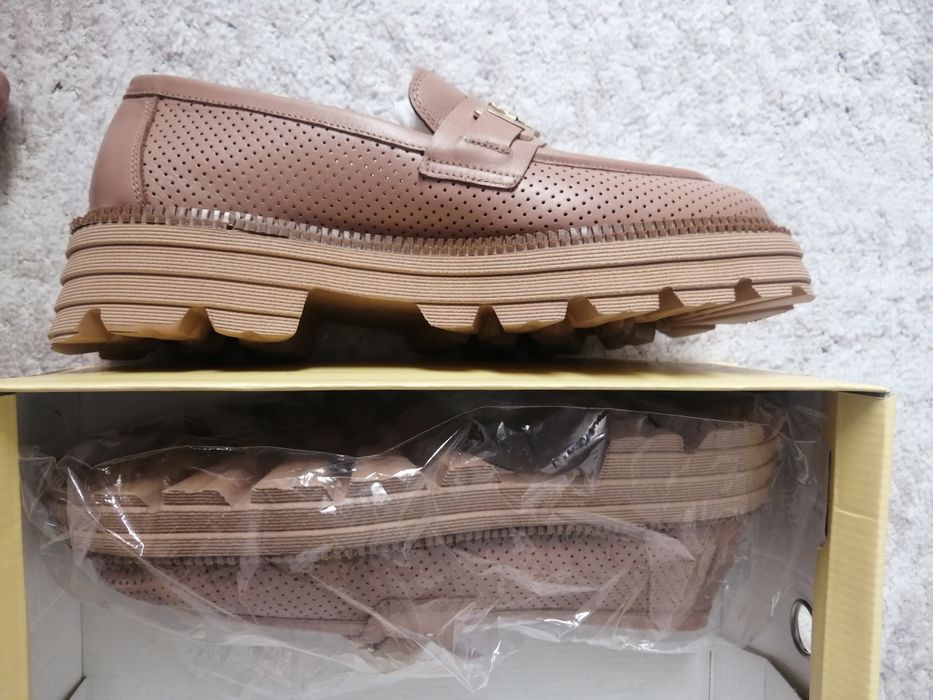 Продам новые туфли Турция