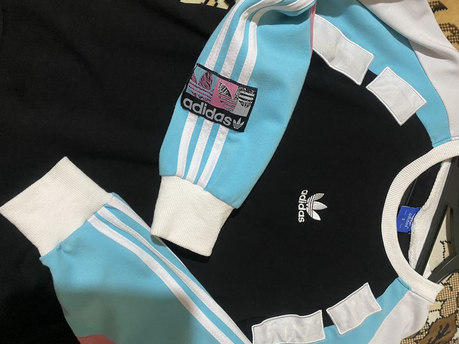 Адидас срочно мужская