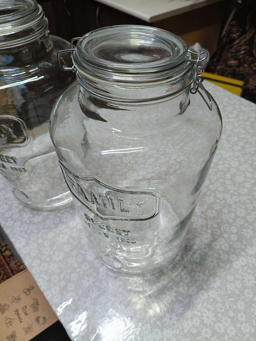 Продам стеклянные банки 7 литровые