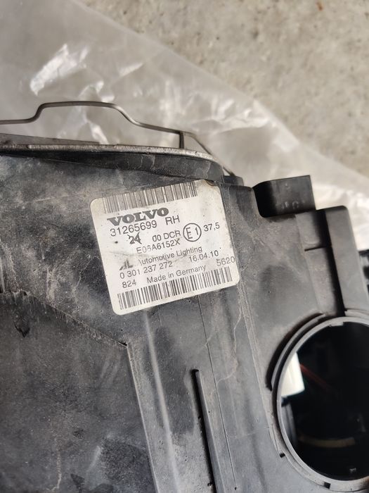 Volvo V50 фарове Волво в50 ксенон