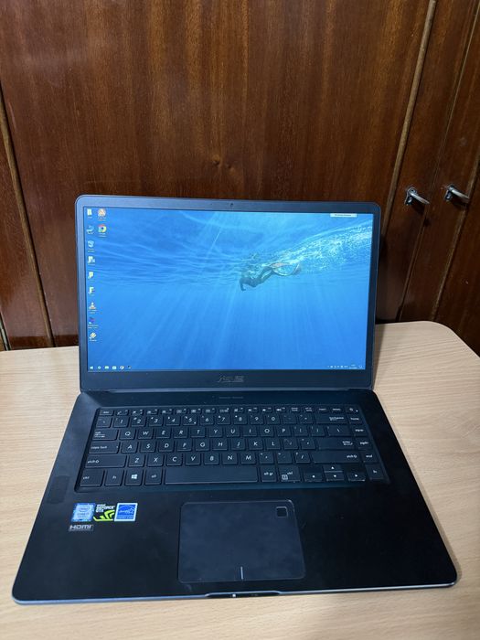 Laptop ASUS in stare apoape noua