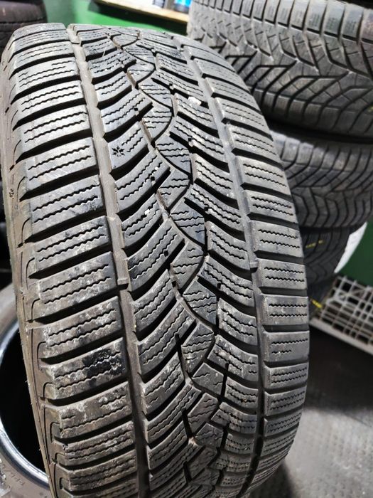 4 бр зимни 225/50/17 Goodyear Runflatt