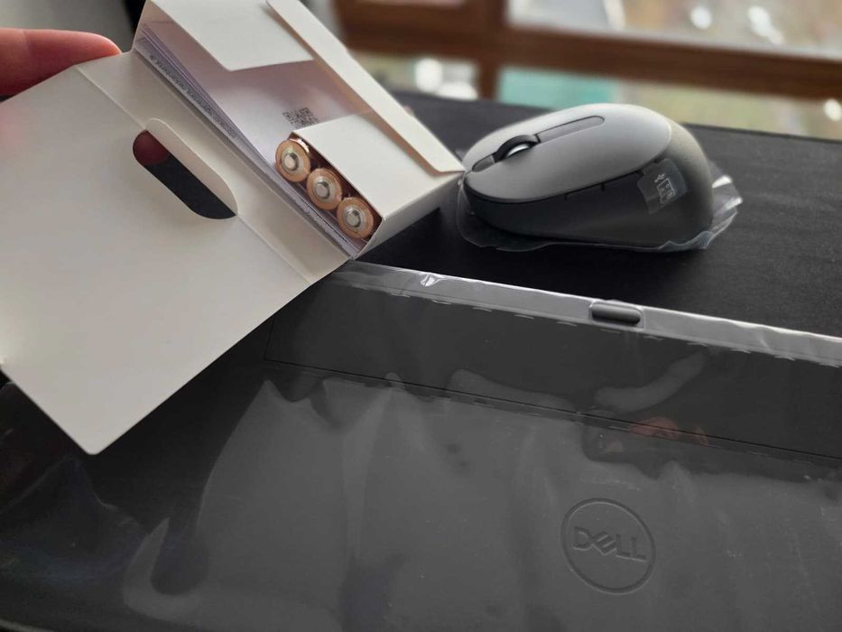 Tastatură + Mouse Dell KM7120W – Nou, sigilat, Bluetooth & 2.4GHz