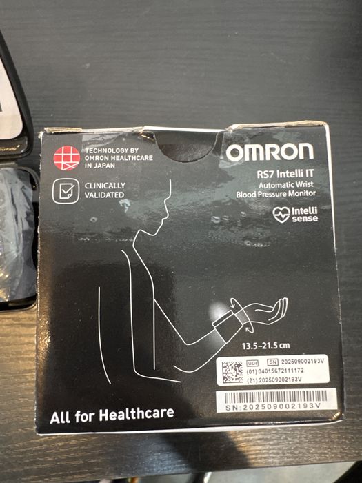 Tensiometru Omron RS7 Intelli It