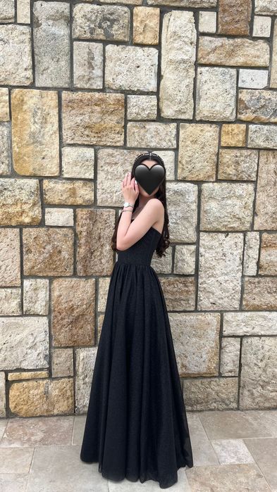 Продавам балната си рокля