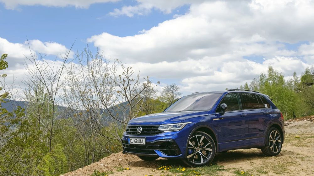Volkswagen Tiguan Tiguan R Akrapovic ACC Harman Kardon 360 HeadsUp PPF - unic propietar