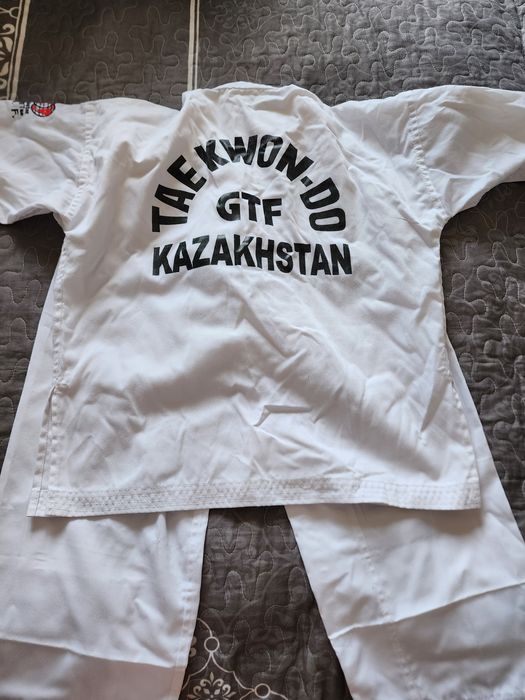 Продам кимоно детское