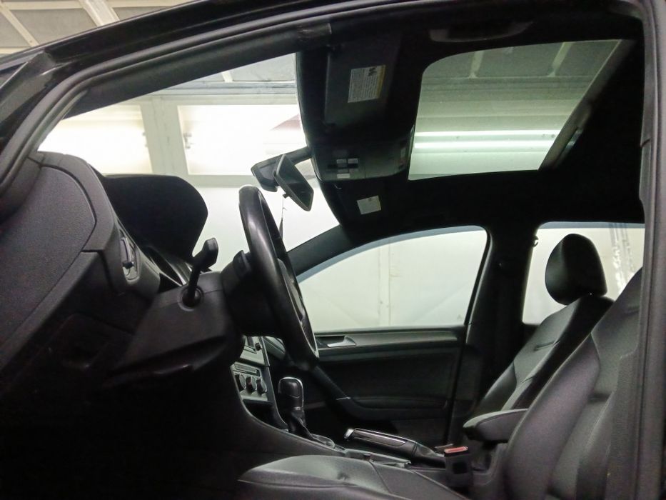 Vând golf 7 2017 1,8 tsi 170 HP DSG ,distronic. padele volan ,105645 km rulați