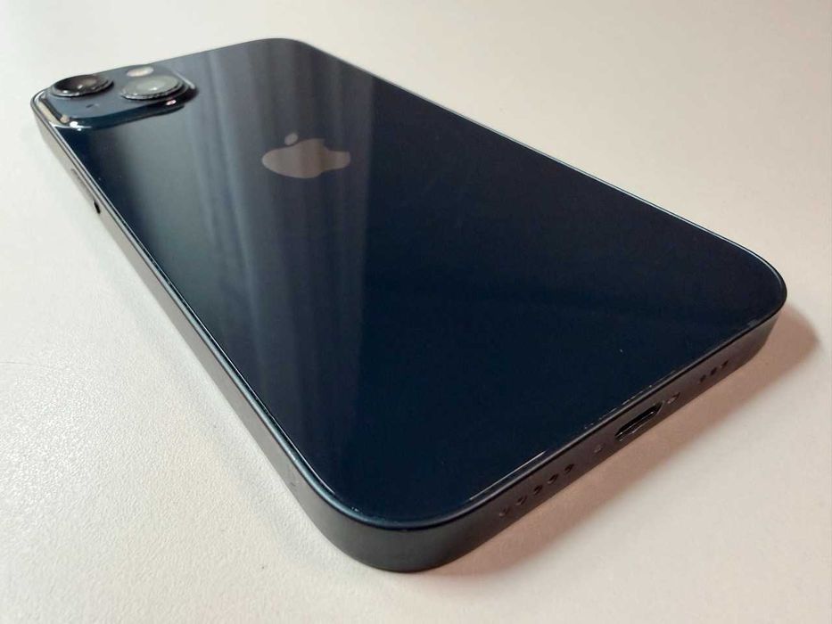  Apple / iPhone 13 128 Gb / Midnight