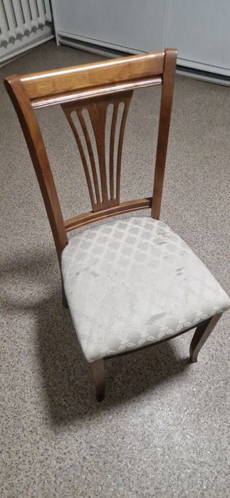 Стол раздвижной и стулья