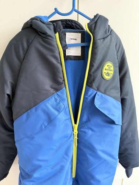 Космонавт за сняг