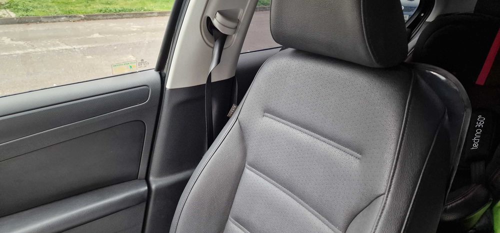 VW Jetta mk6 2.5 SE - АГУ + допълнителни екстри