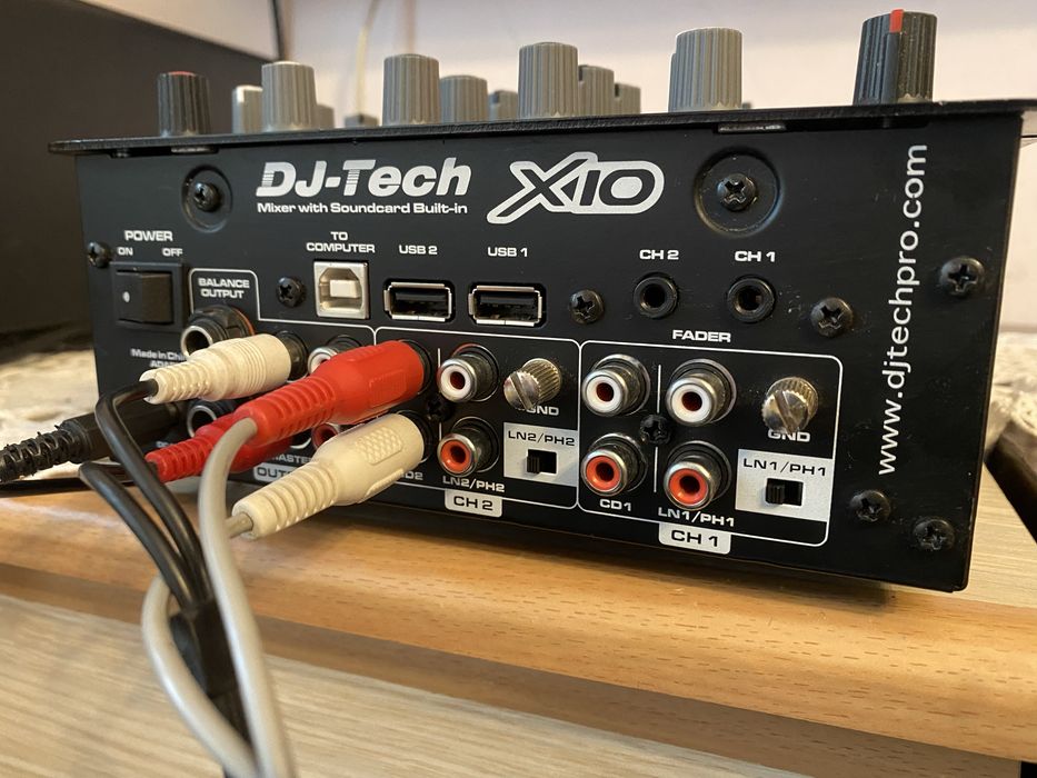 Mixer audio DJ-Tech X10 cu placa sunet USB
