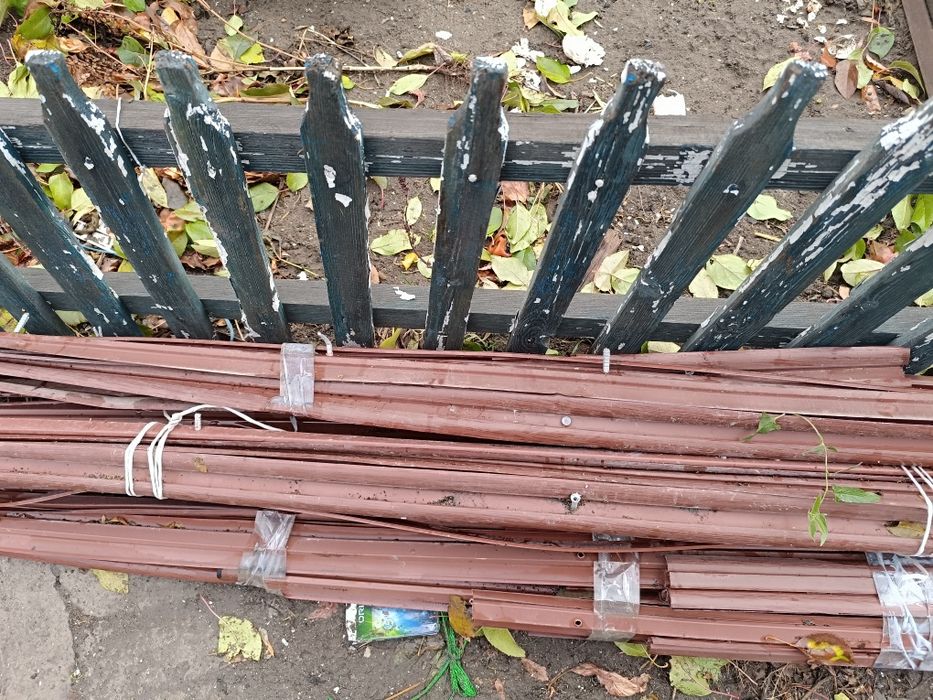 Отдам бесплатно плинтус б/у