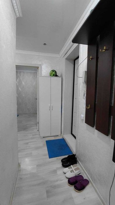 Продам 2 ком квартиру с ремонтом все рядом