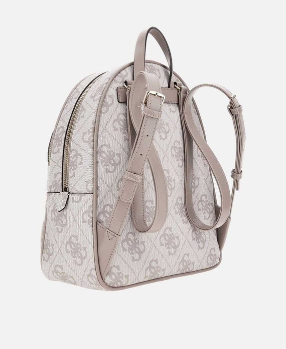 Чисто нова оригинална чанта раница на Guess в бежаво