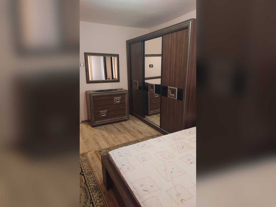 Просторен обзаведен тристаен апартамент, 90 кв.м, в саниращ се блок – ж.к. „Дружба“, Сливен