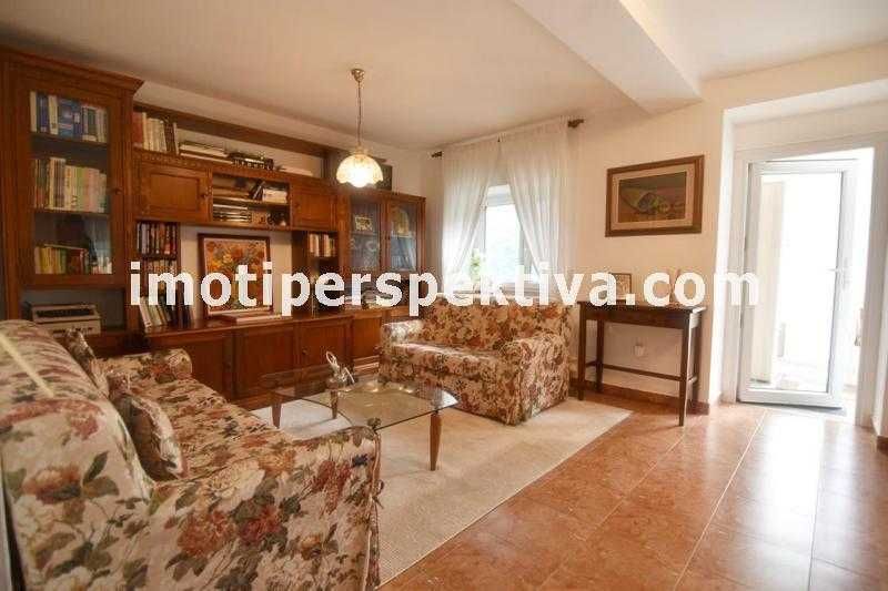 Продава се Къща в Пловдив, Кючук Париж - 200 кв.м за 2500 €/кв.м - Снимка #13