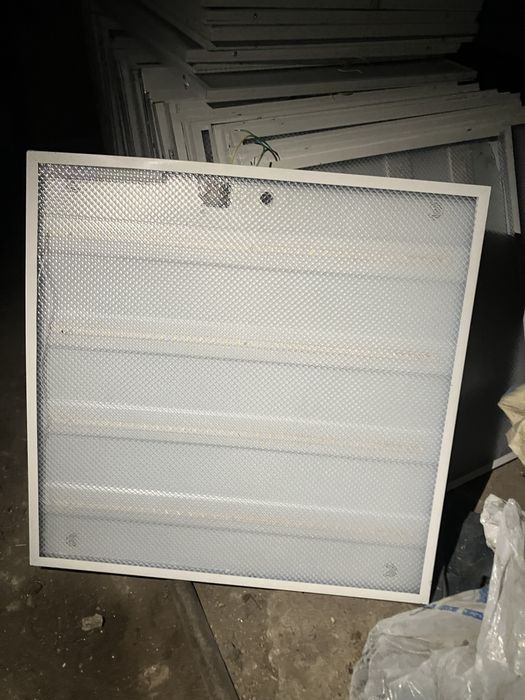 Продам лампы потолочные
