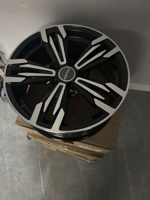 Продам диски новые р15