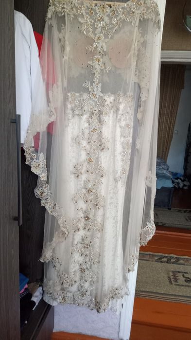 Продам вечернее платье