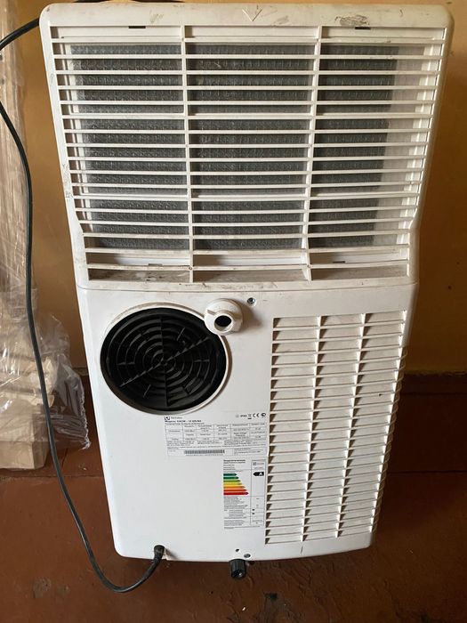 Напольный мобильный кондиционер