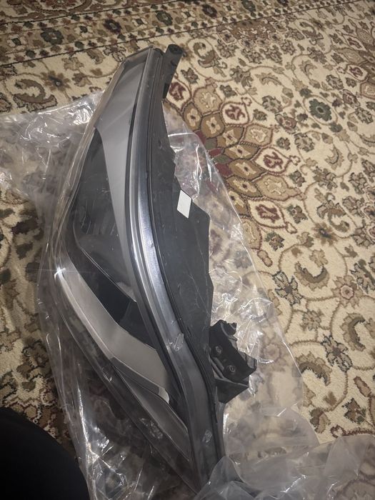 Продам передние фары на хёндай