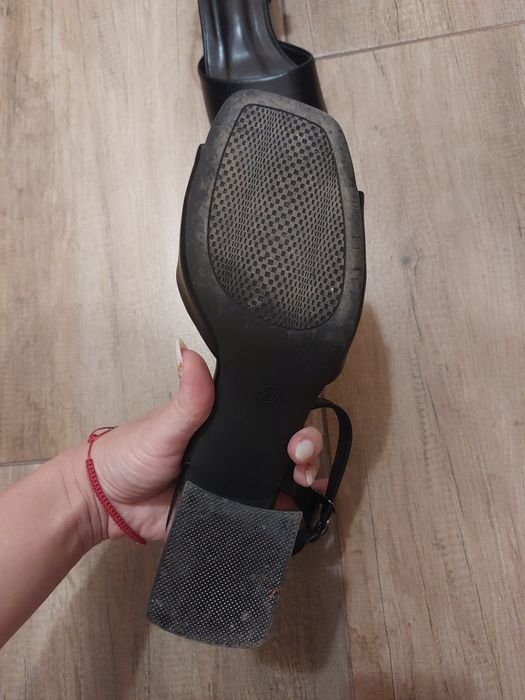 Сандали на ток Tendenz