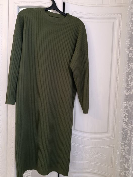 Платье теплое очень приятная ткань