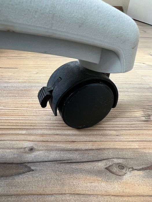 Мобилен флипчарт FRANKEN на колела 68×110 см – магнитна бяла дъска