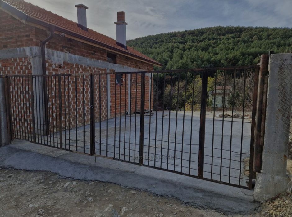 Продава се Къща в Рудозем - 55 кв.м за 1206 €/кв.м - Снимка #2