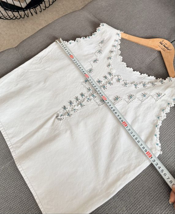 Bluză damă din pânză de cânepă, brodată manual cu mărgele, stil tradițional/boho