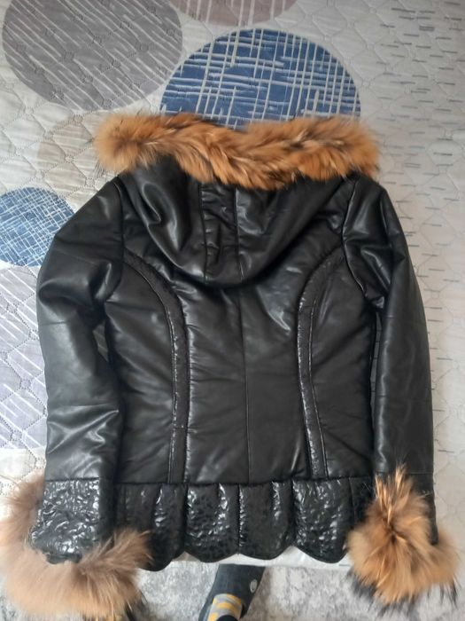 Дамско кожено зимно яке