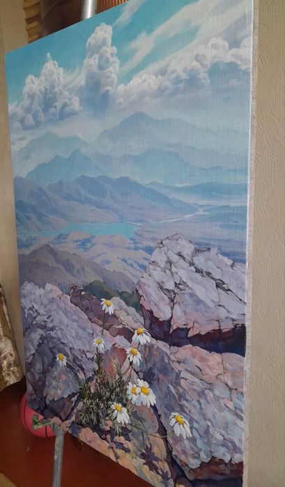 Продаётся картина "Ромашки на вершине "