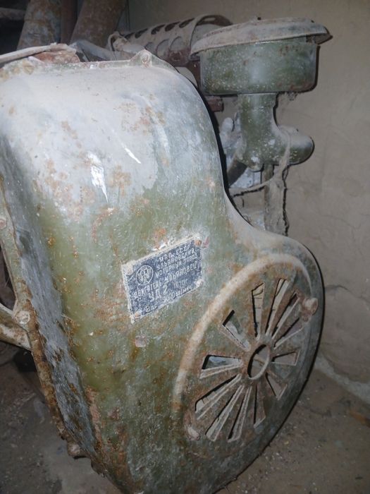 Бензинді двигатель