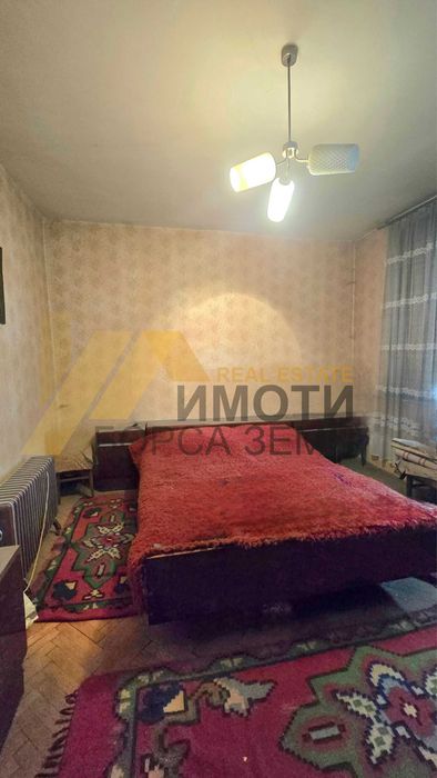 Tристаен апартамент в град Търговище