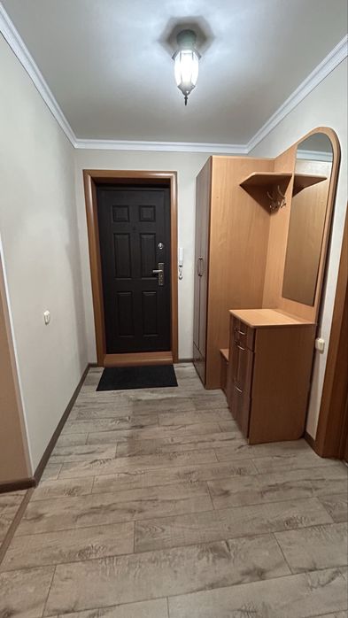 Продам 3 ком. квартиру в 7 мкр. 48 дом 2 этаж.