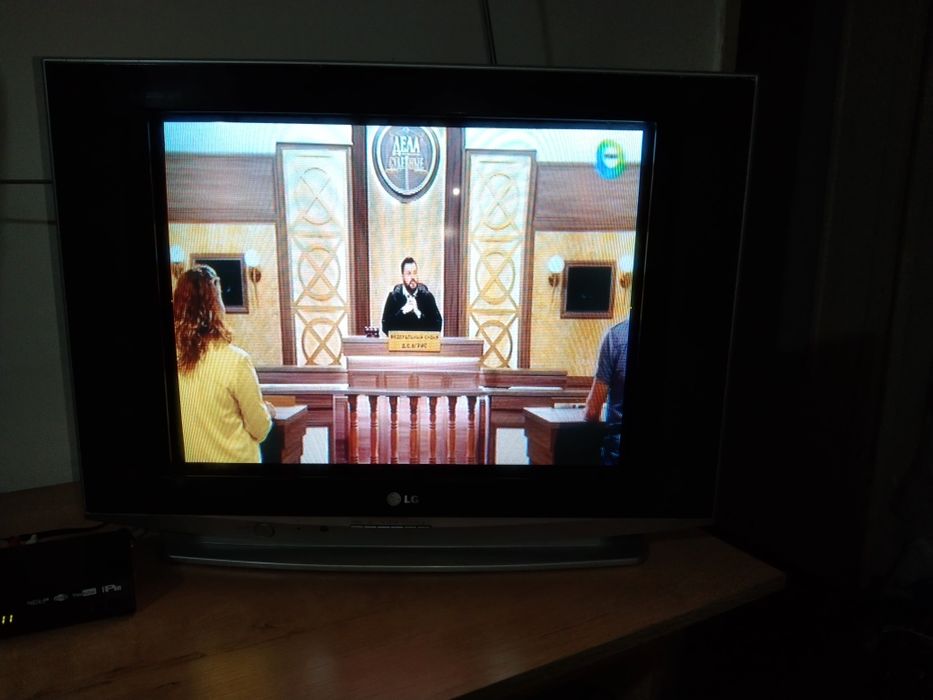 Продам телевизор LG