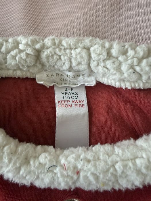 Costum de Mos Craciun 4-5 ani 110 cm Zara